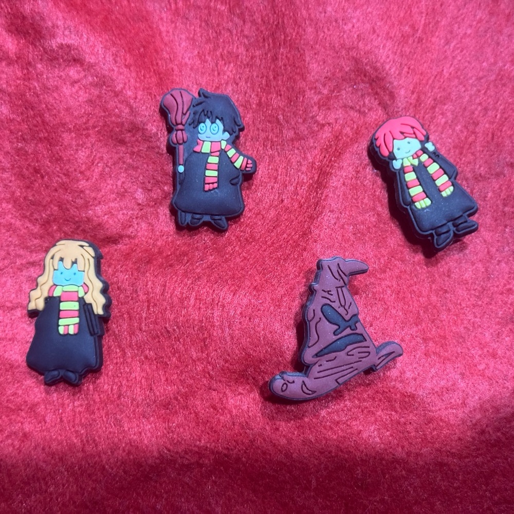 NWOT 4 piece magnet set!